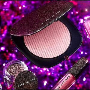 ‼️LAST ONE‼️🆕🖤MARC JACOBS: 81 Showstopper O!MEGA Glaze All-Over Foil Luminizer